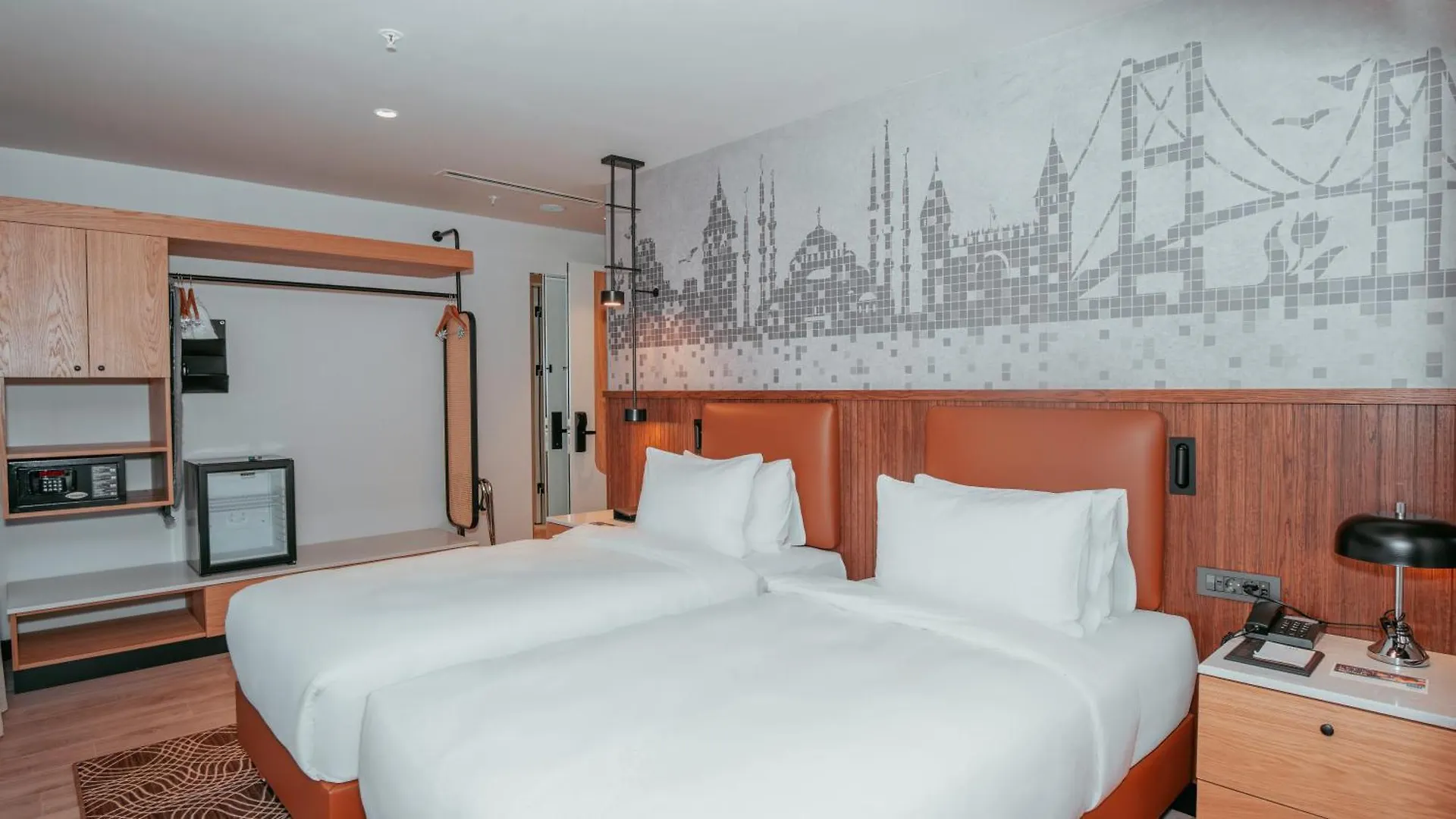 Tryp By Wyndham Istanbul Dolapdere Hotel 0*,  Turquia